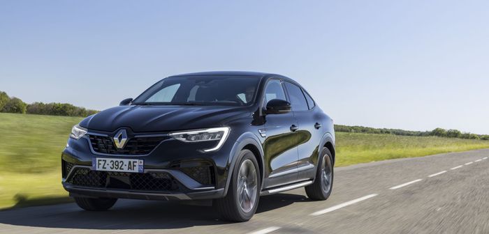 Le Renault Arkana se décline désormais en version full hybride
